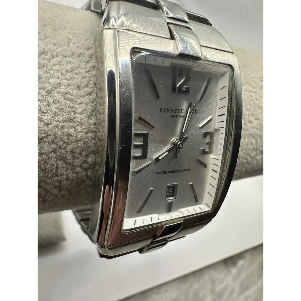 Kenneth Cole it has
